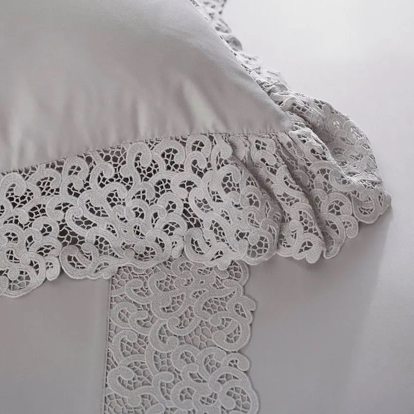 Jogo De Cama Queen Capri 600 Fios Buddemeyer Luxus Cinza Heritage/Renda Cinza 2,40 x 2,80 m