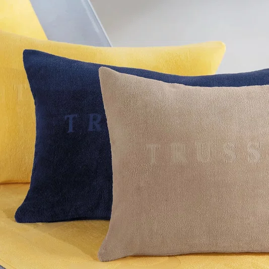 Almofada Levanto Trussardi Oro 30cm x 40cm