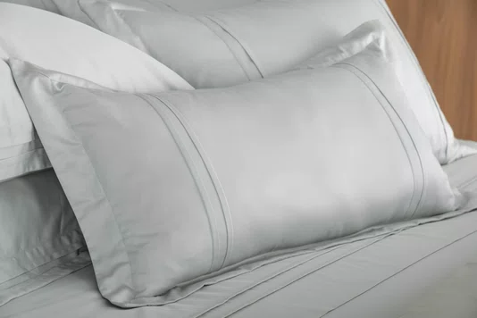 Almofada Naxos 400 Fios Trussardi Platino 35cm x 70cm