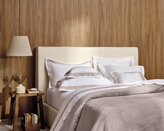Almofada Porto 300 Fios Trussardi Branco e Legno 30 x 40 cm