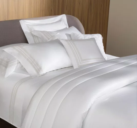 Almofada Rienzo 300 Fios Egípcio Trussardi Branco/Nocciola 45 x 45 cm