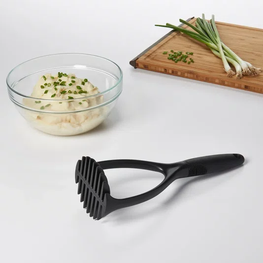 Amassador De Batatas OXO 27 CM