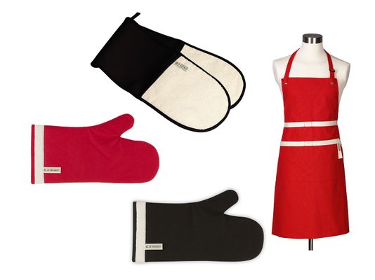 Avental para Chef Le Creuset Vermelho 89x76cm