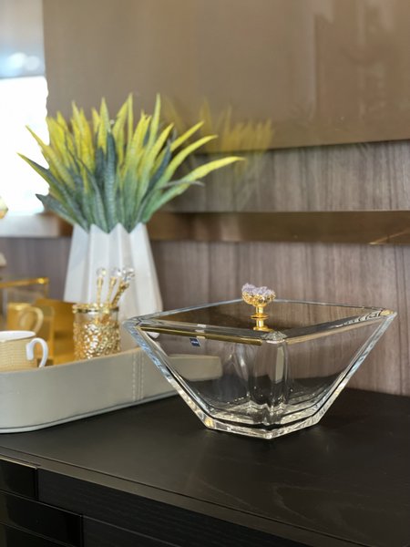 Caixa Riviera Grande Ouro 24K com Pedra Druza 20 x 20 cm