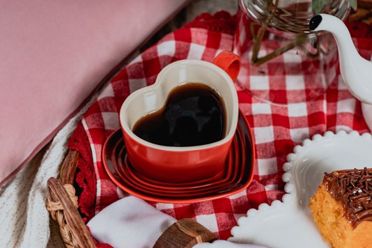 Caneca de Coração com Pires Le Creuset Vermelho 220ml