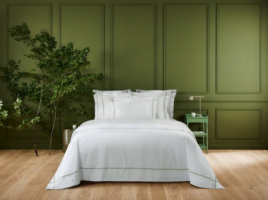 Capa de Duvet Athena Queen 500 Fios Yves Delorme Branco e Verde Sauge 2,60x2,40m