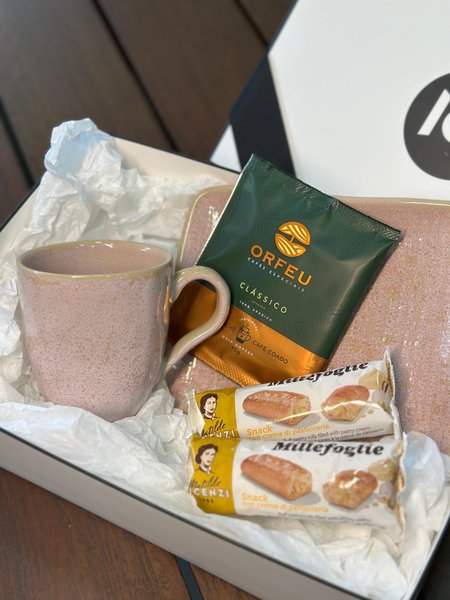 Cesta Pequena Rose Coffee