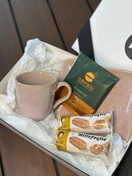 Cesta Pequena Rose Coffee