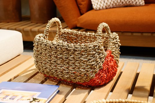 Cesto Balaio em Fibra Natural Thay Thay Coral e Natural