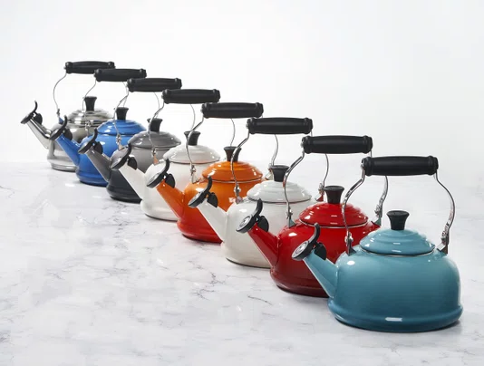 Chaleira com Apito Tradicional Le Creuset Azul Caribe