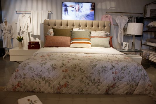 Colcha Queen Giardina 300 Fios Estampado Trussardi