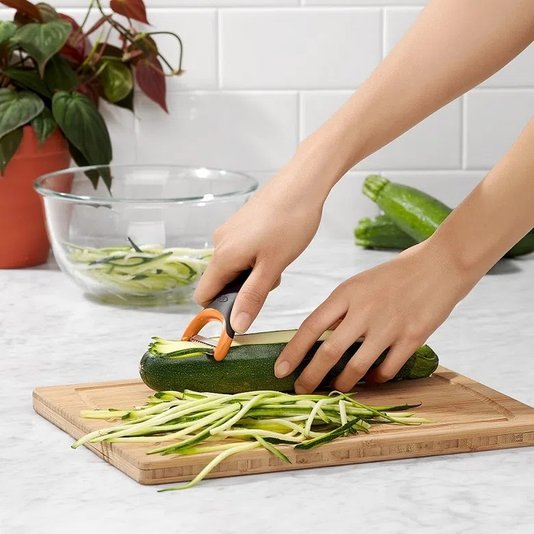 Descascador de Legumes Julienne Oxo 20 cm