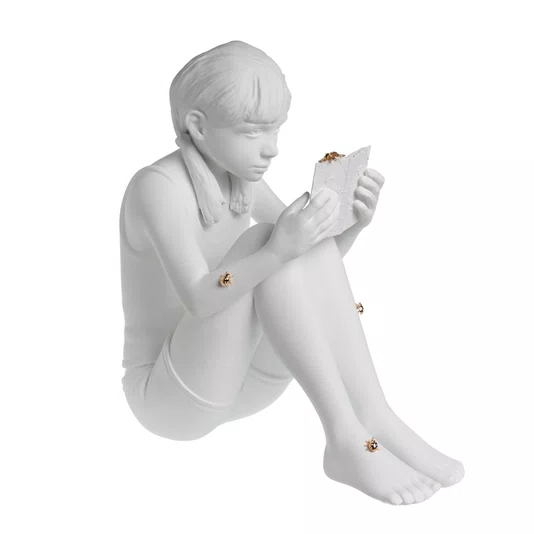 Escultura Menina Livro Sui Objetos 30 x 42 cm