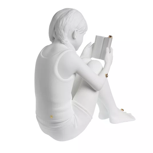Escultura Menina Livro Sui Objetos 30 x 42 cm