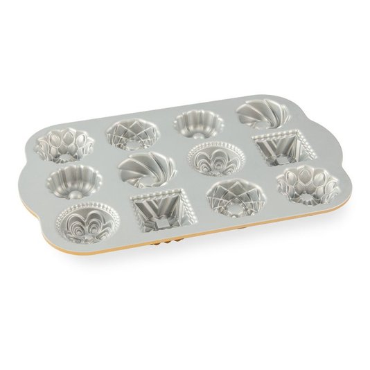 Forma para 12 Mini Bolos Charms Nordic Ware Dourada 30 x 19 cm