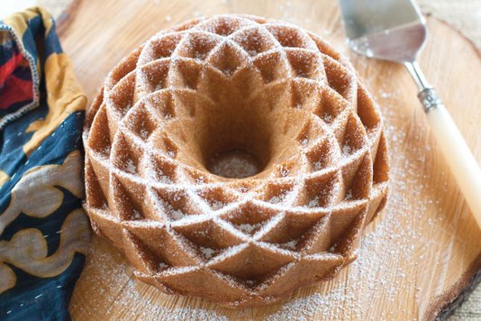 Forma para Bolo Jubilee Bundt Nordic Ware Dourada 24,4 cm