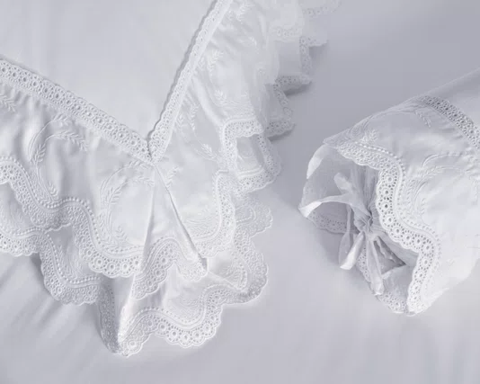 Fronha Romanza 300 Fios Trussardi Branco e Branco 50cm x 70cm