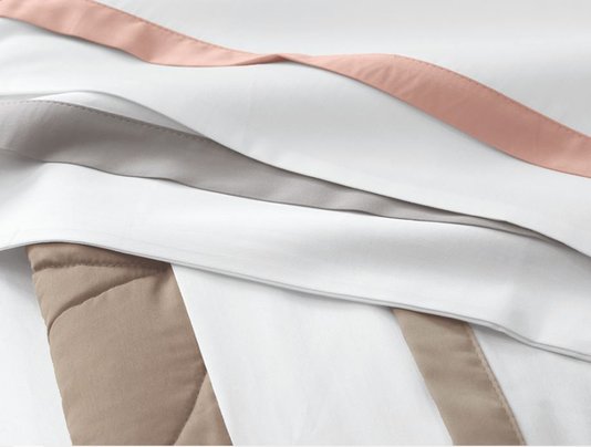 Fronha Vercelli 300 Fios Trussardi Branco e Nocciola 50 x 70 cm