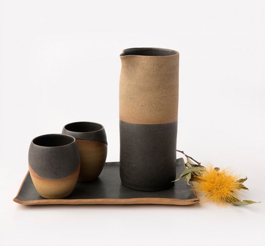 Jarra em Cerâmica Grande Luli Ateliê Preto 8,5 x 22 cm