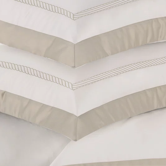 Jogo 2 Fronhas Mondello 600 Fios Trussardi Branco e Moonbean 50cm x 70cm