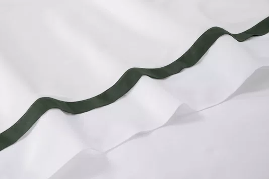 Jogo Cama Casal Vercelli 300 Fios Trussardi Branco e Fogli 220cm x 280cm