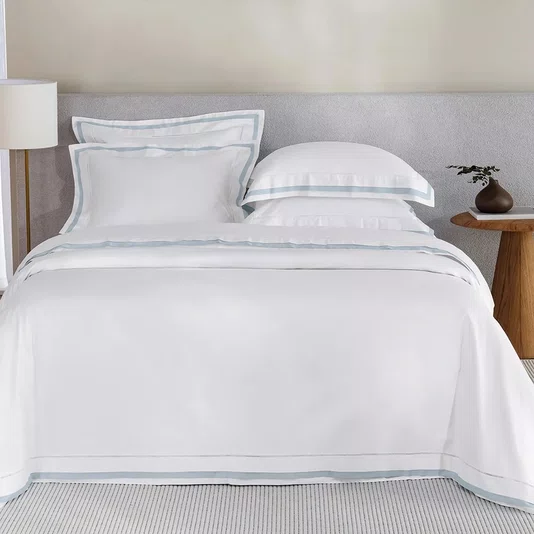 Jogo Cama Super King Valverde 300 Fios Trussardi Branco e Azul 280cm x 280cm