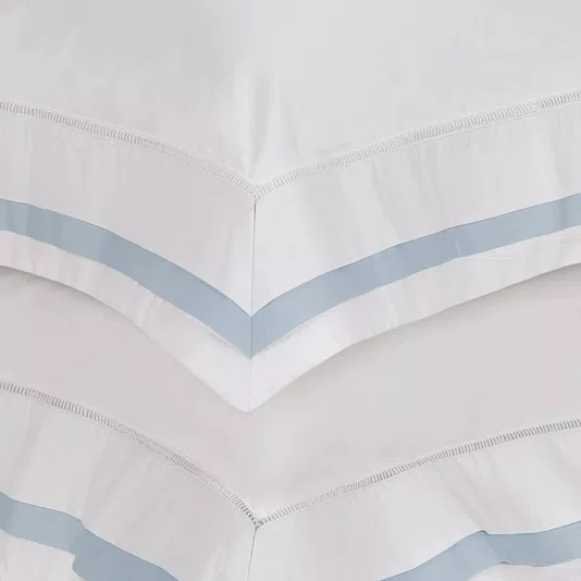 Jogo Cama Super King Valverde 300 Fios Trussardi Branco e Azul 280cm x 280cm