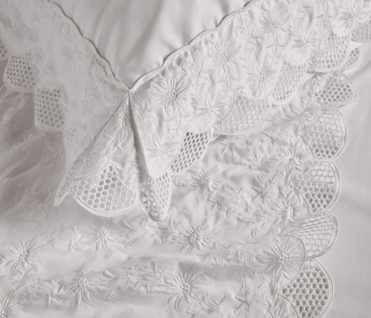 Jogo De Cama Queen Edelweiss 300 Fios Trussardi Branco/Branco