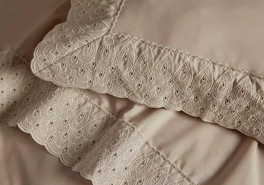 Jogo De Cama Queen Oliveto 200 Fios Trussardi Avena 2,40 x 2,80 m