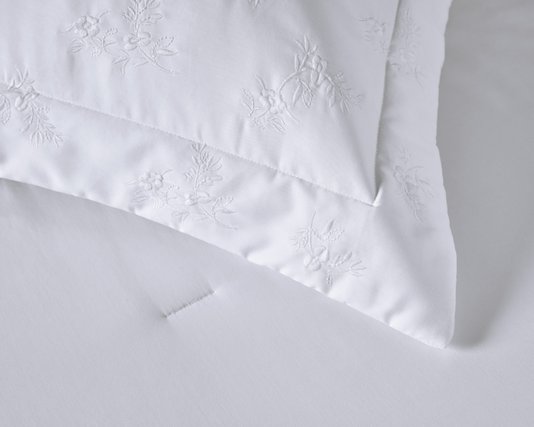 Jogo De Cama Queen Simonetta 300 Fios Trussardi Branco 2,40 x 2,80 m