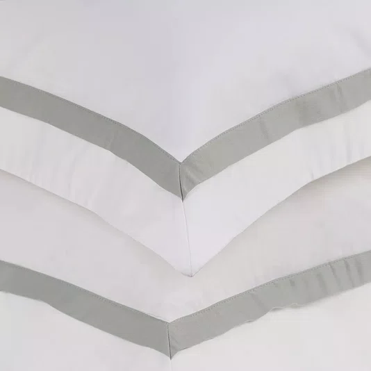 Jogo de Cama Queen Vercelli 300 Fios Egípcio Trussardi Branco/Nebbia 2,40 x 2,80 m
