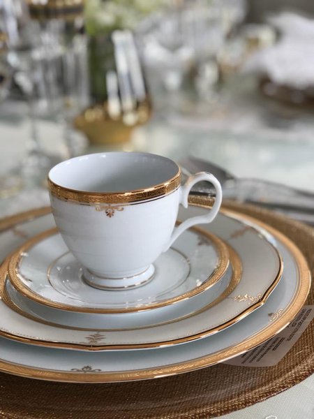 Jogo de Jantar 18 Peças Buckingham Gold Noritake Branco e Ouro