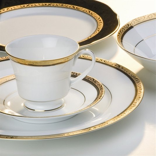 Jogo de Jantar 18 Peças Regent Gold Noritake Preto e Ouro