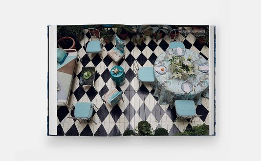 Livro Blue And White Done Right: Hudson Moore - Monacelli Press