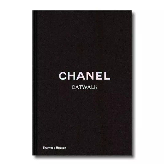 Livro Chanel - Catwalk: The Complete Collections