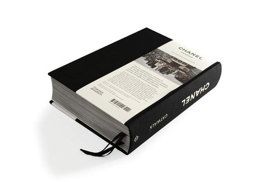 Livro Chanel - Catwalk: The Complete Collections
