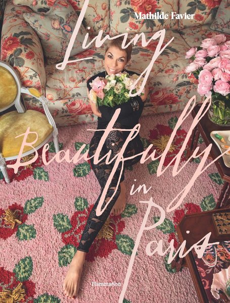 Livro Living Beautifully In Paris