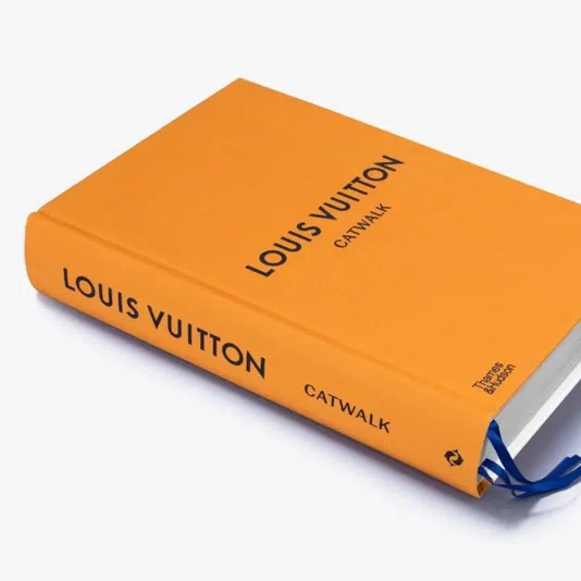 Livro Louis Vuitton: Catwalk