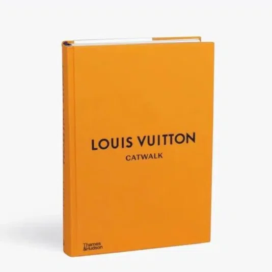 Livro Louis Vuitton: Catwalk