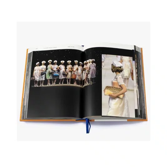 Livro Louis Vuitton: Catwalk
