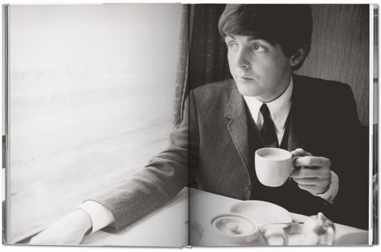 Livro The Beatles: On the Road 1964 - 1966 - Taschen