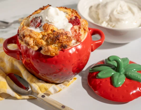 Mini Cocotte Fruits Morango Le Creuset Vermelho 570 ml