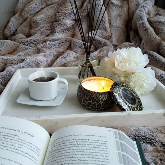 Mini Vela Lata Ambre Lumiere Voluspa 25 Horas