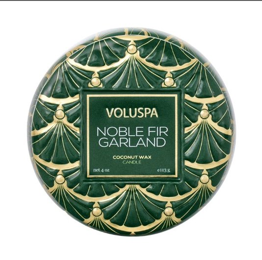 Mini Vela Lata Noble Fir Garland Voluspa 25 Horas