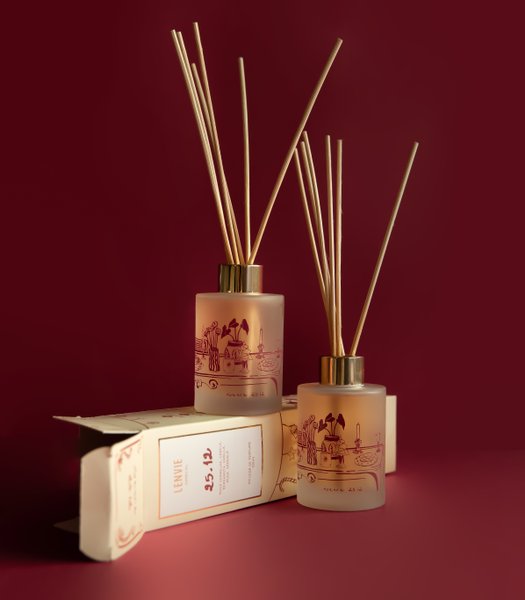 Kit Difusor De Perfume E Vela Perfumada Especial De Natal Lenvie