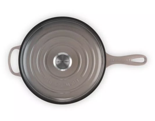 Panela Redonda Cassadou Signature Le Creuset Flint 26 cm