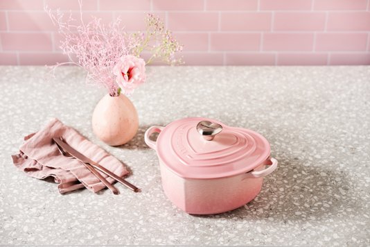 Panela Traditional Coração Le Creuset Shell Pink 20cm