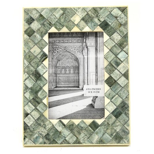 Porta Retrato de Madeira e Osso Antica 22 x 17 cm
