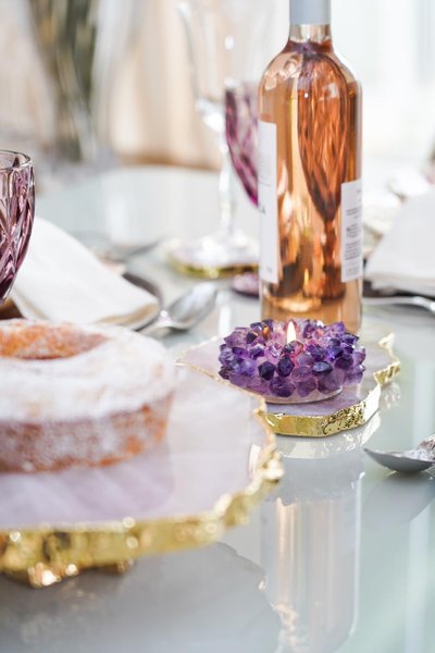 Prato para Bolo Quartzo Cristal com Ouro 24K Camila Vieira 