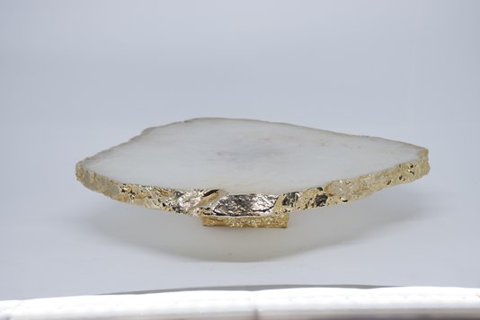 Prato para Bolo Quartzo Cristal com Ouro 24K Camila Vieira 